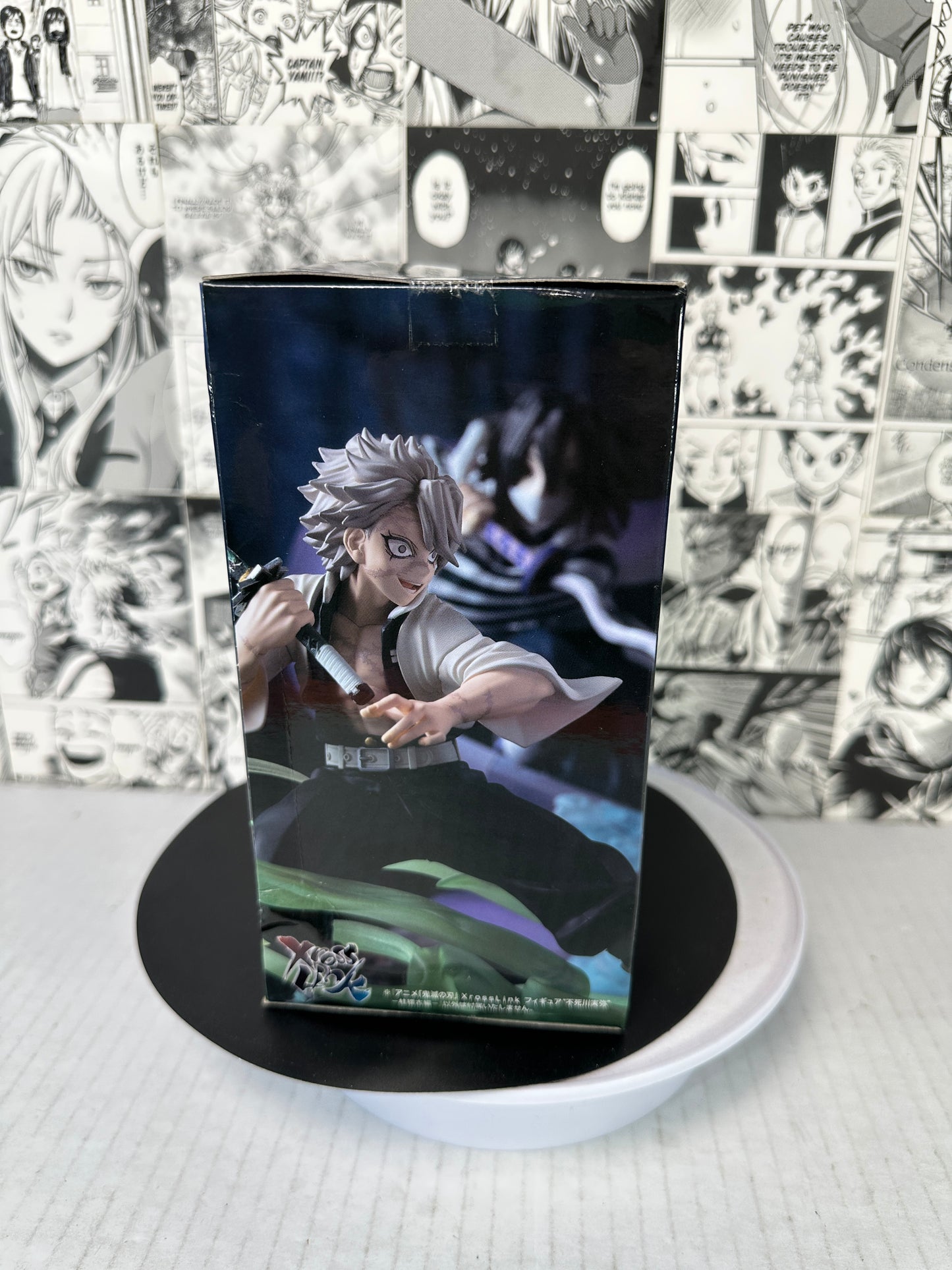 Demon slayer - Sanemi Shinazugawa Xross Link (back of box is dented SEE PICS)