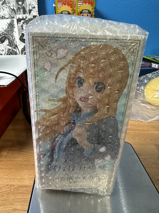 Your lie in April - Kaori coreful and Kaori scale figure bundle