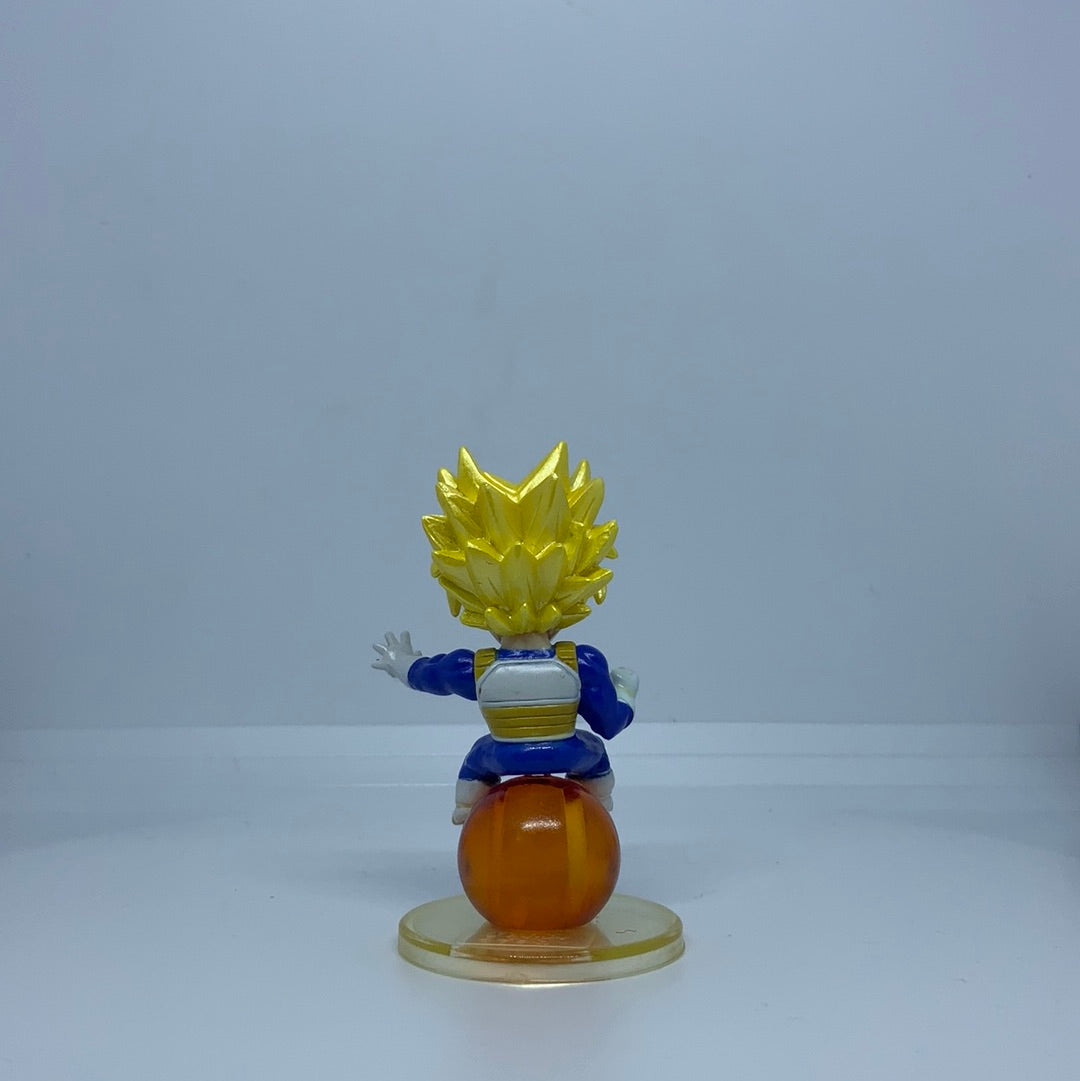 Dragon ball - Trunks SSJ Saiyan armor chara Puchi mini figure